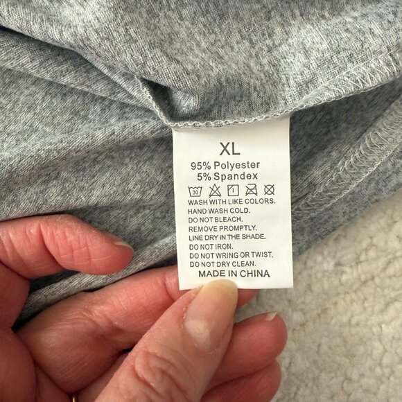 Music Treble Clef Top Size XL Gray Three Quarter Sleeve Stretch Knit - Picture 8 of 9